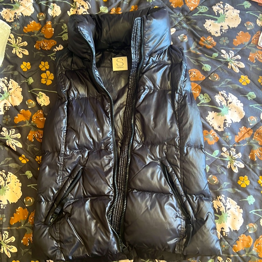S13/NYC BLACK PUFFER VEST HAT INCLUDED